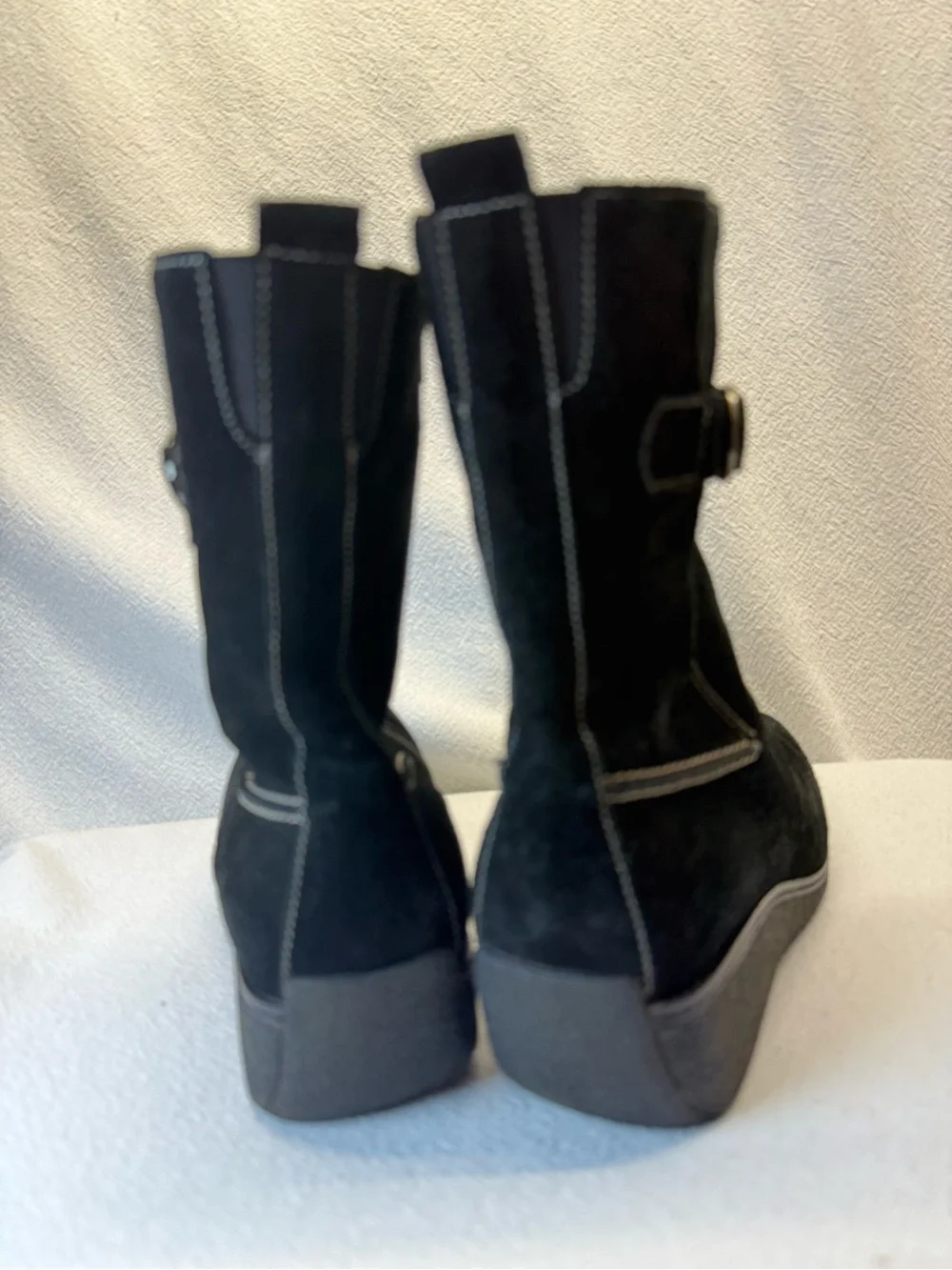 Gabor sleek black